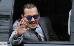 Surprise : après son procès contre Amber Heard, Johnny Depp fait son retour… sur scène !