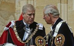 Le prince Andrew contraint de rester dans l'ombre pour la cérémonie de l’ordre de la Jarretière