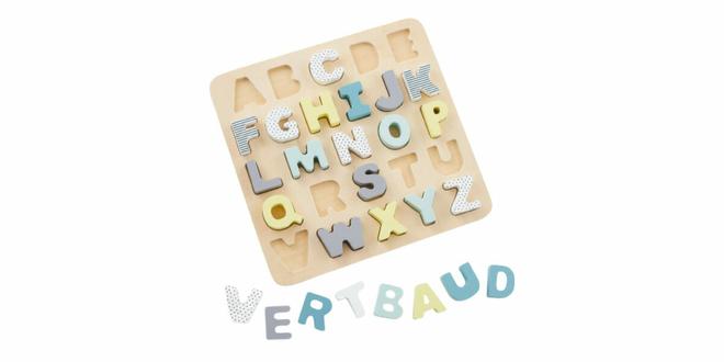 Puzzle lettres à encastrer en bois FSC vertbaudet : le puzzle pour apprendre l’alphabet
