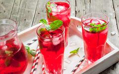Thé glacé à la fraise au Thermomix : Une boisson rafraîchissante pour combattre la chaleur de l’été !