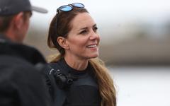 Kate Middleton : la duchesse de Cambridge fonce à 100 km/h sur l'eau