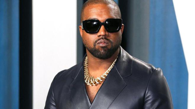 «J’ai perdu 2 milliards de dollars en un jour» : Kanye West s’exprime après ses remarques antisémites