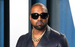 Kanye West : arrivé «sans invitation», le rappeur est évacué des locaux de la marque Skechers à Los Angeles