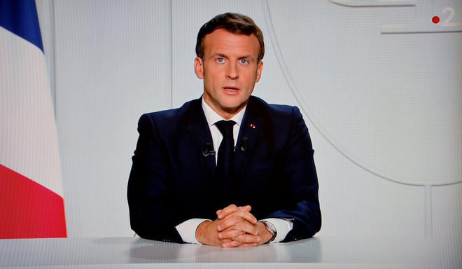 Emmanuel Macron pète un plomb et lâche une énorme insulte ! Le vrai visage du Président dévoilé !