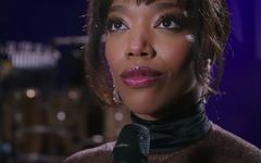 10 ans après sa mort, Whitney Houston ressuscite dans un biopic (presque) sulfureux