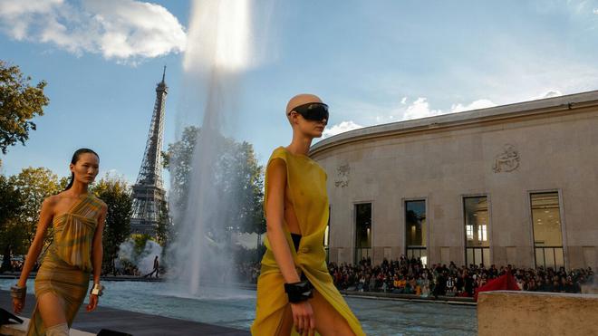 Fashion Week : Paris, décor extraordinaire des défilés de mode