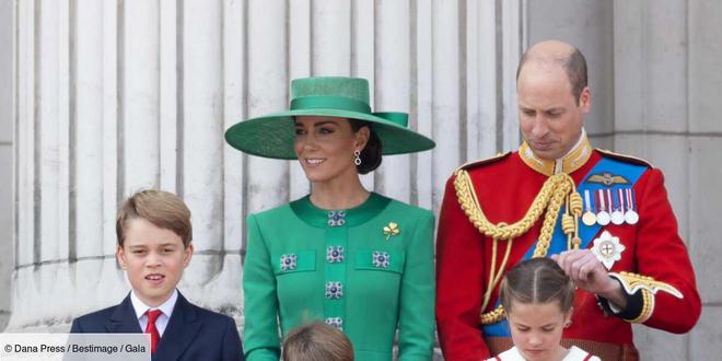 Voici - Prince William et Kate Middleton : leurs enfants George, Charlotte et Louis n'ouvriront pas leurs cadeaux le 25 décembre !