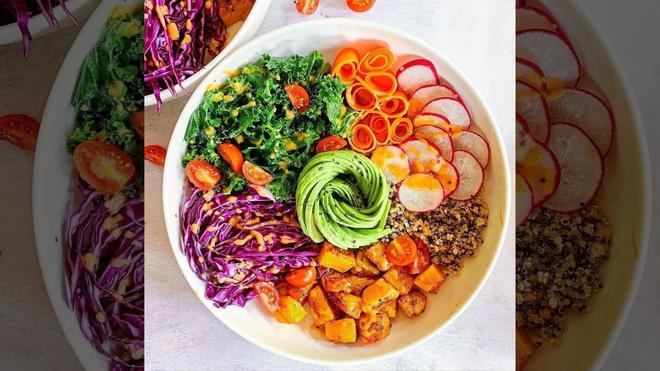 Cette recette simple et colorée de la salade arc-en-ciel va enchanter votre été