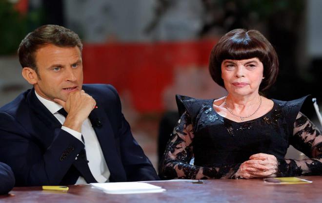 Mireille Mathieu dézingue Emmanuel Macron !