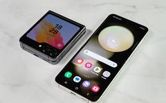 Samsung vs Motorola : le match des smartphones pliants