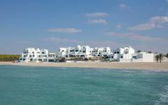 « Anantara Santorini Abu Dhabi » aux Émirats Arabes Unis est ouvert !