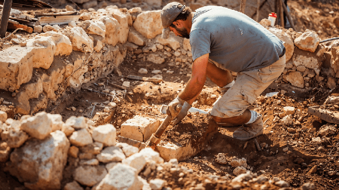 Archéologie : Une découverte rare de pièces de jeux