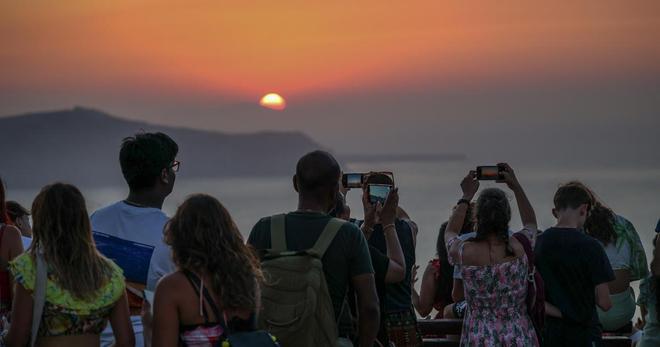 En voyage, pourquoi s’obstine-t-on à prendre des centaines de photos que l’on ne regardera plus jamais ?