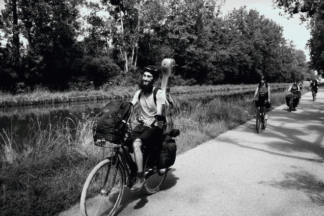 L’été des festivals à vélo – épisode 3 : Sonic Bloom avec Clément Gautheron et son home trainer sonore