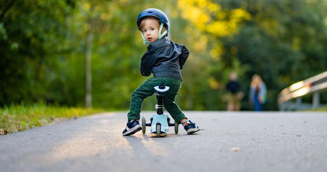 Une trottinette évolutive pour votre enfant avec 33 % de réduction chez Nature & Découvertes