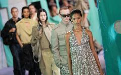 Ce qu'il faut retenir du défilé Burberry printemps-été 2025