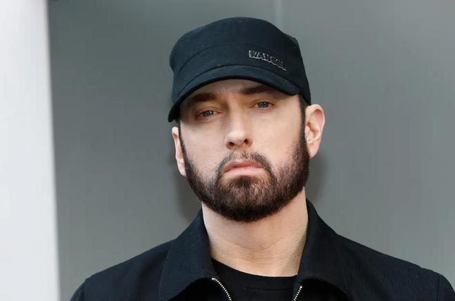 Eminem annonce dans son nouveau clip qu’il va être grand-père