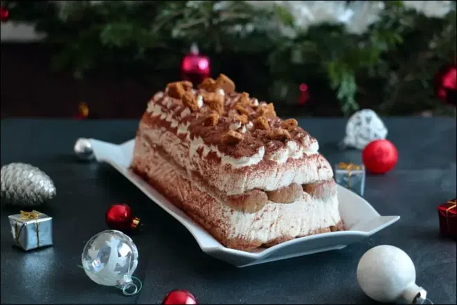 Bûche de Noël tiramisu aux spéculoos