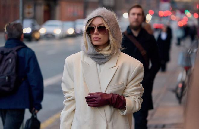 La cagoule tricotée : l'accessoire star repéré à la Fashion Week de Copenhague