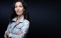 Delphine Minoui, prix littéraire du Who's Who pour son roman révolté contre l’obligation du port de voile
