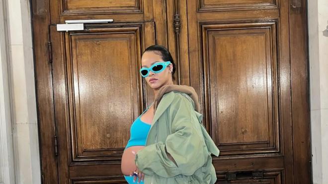 BLACKPINK, Rihanna… La peluche Labubu devient le nouvel accessoire culte des stars