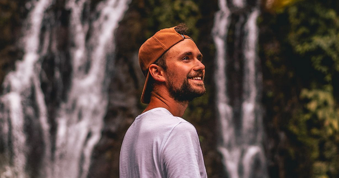 L’influenceur voyage Bruno Maltor s’est fait «voler et cloner» sa voix par une IA maniée par un autre vidéaste
