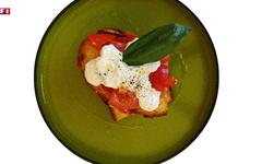 "La Brigade Bonjour !" : la recette de bruschetta caprese so fresh du chef Giovanni Iori
