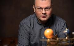 Sébastien Michel : l’homme qui a changé sa destinée grâce au Tarot et à l’Astrologie
