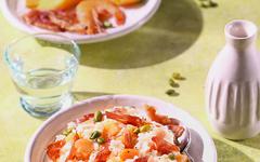 Risotto au melon, crevettes et jambon croustillant
