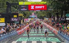 Le Tour de France femmes fait un passage remarqué à Angers