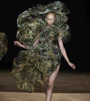 Une saison Haute Couture Automne Hiver 2025 2026 en demi-teinte