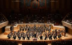 Concert russe pour Sebastian Weigle au Suntory Hall de Tokyo