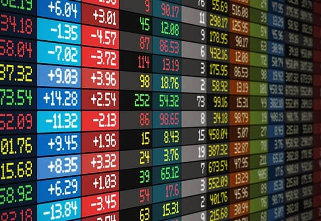 Bernstein et Oppenheimer réduisent l'objectif de cours de Spotify, les actions reculent