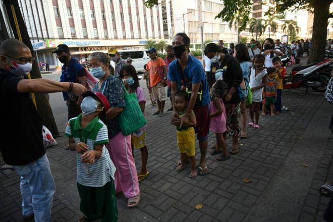 Aux Philippines, la faim est une des conséquences du coronavirus