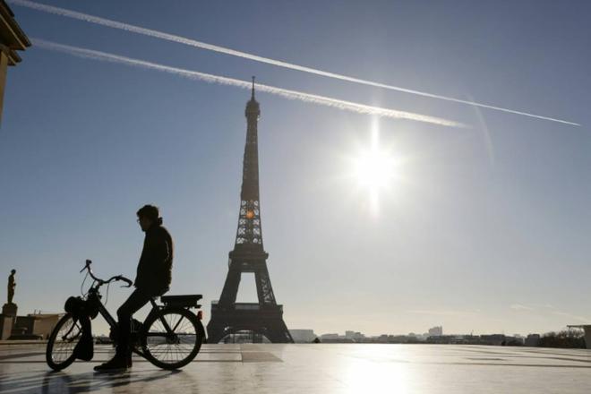 La réouverture de la tour Eiffel reportée "jusqu'à nouvel ordre"