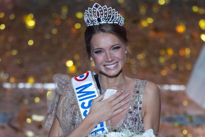 Miss France 2021 : avec qui Amandine Petit partage-t-elle sa vie ?