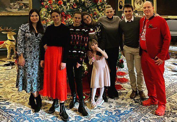 Christmas greeting of the Princely family of Monaco and new photos