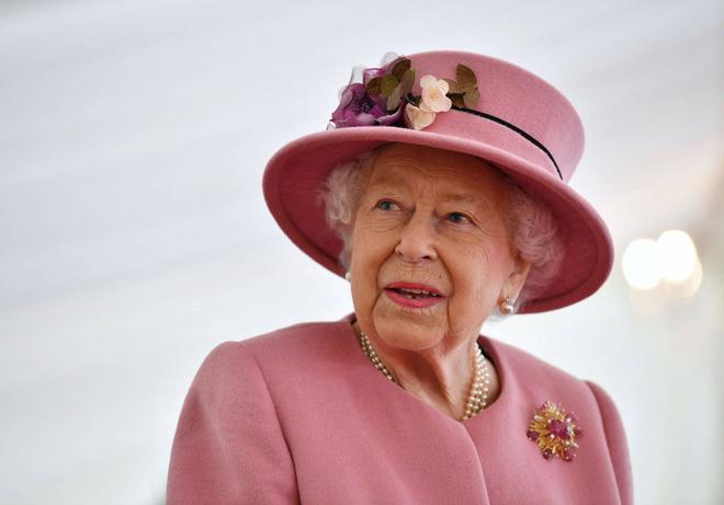 Elizabeth II : Son employé devenu le voleur de Buckingham enfin condamné !