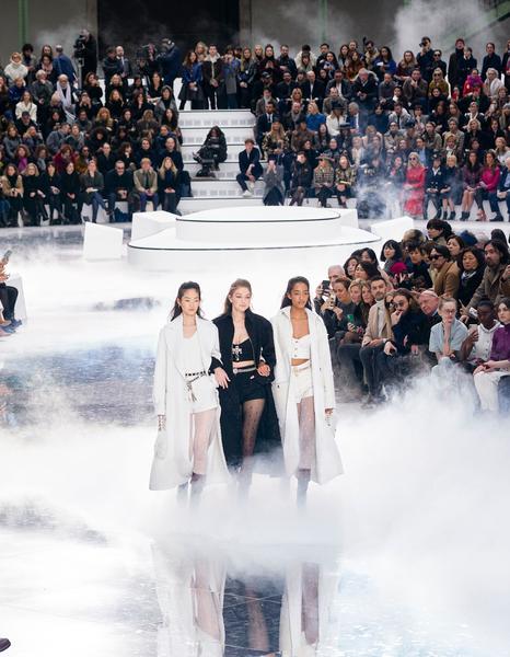 À Paris, les Fashion Weeks de janvier auront lieu sur Internet