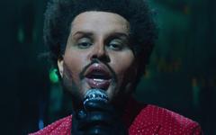 The Weeknd : Sa soudaine métamorphose laisse les internautes sans voix (Vidéo)