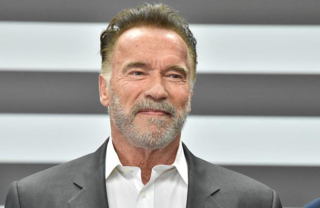 Arnold Schwarzenegger filmé lors de son vaccin contre la Covid-19, il lance un message à ses fans