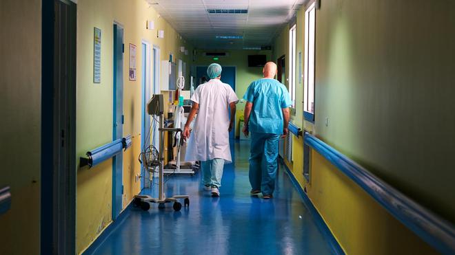 Plusieurs clusters et plus de 260 cas positifs : situation "préoccupante" à l'hôpital de Dieppe