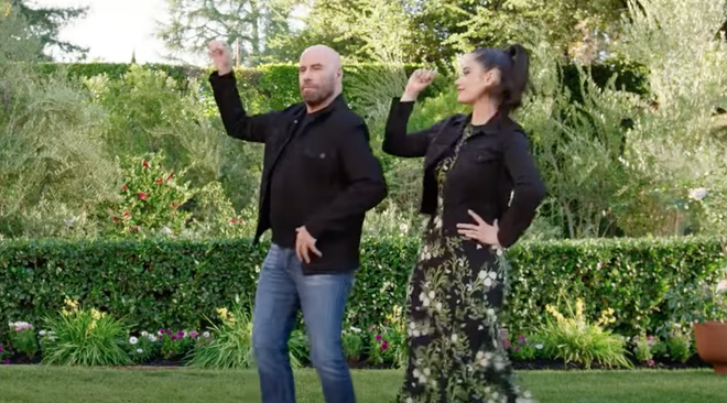 John Travolta et sa fille reproduisent la chorégraphie de Grease pour une publicité