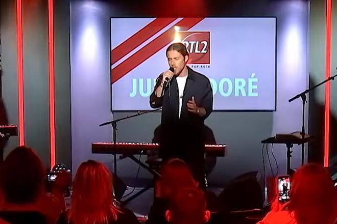 Julien Doré en "concert très très privé" sur RTL2 le vendredi 5 février 2021