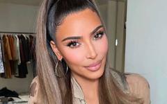 Kim Kardashian garde son alliance sur un shooting et choque ses fans !