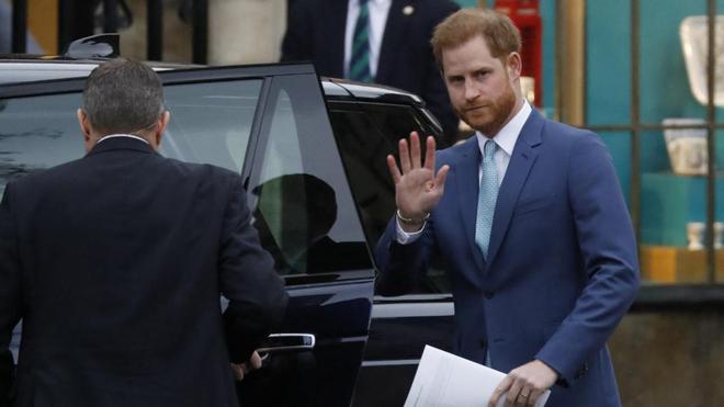 "J'ai sorti ma famille de là" : le prince Harry revient sur la "toxicité" de la presse britannique