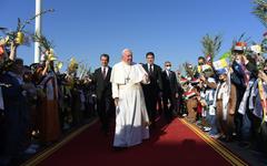 Le pape accueilli par une délégation enthousiaste au Kurdistan irakien