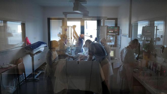 Valenciennes : en soins critiques, à l’hôpital, « c’est déjà la troisième vague»