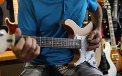 «J’avais peur de m’ennuyer…» : les ventes de guitares ont explosé grâce aux confinements