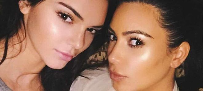 Kim Kardashian méconnaissable pour sa collab avec Kendall Jenner !